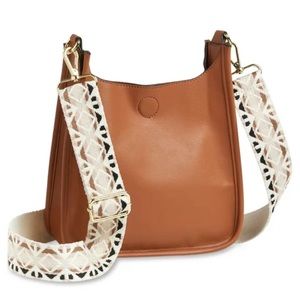 No Boundaries Women's Bar Bag Crossbody